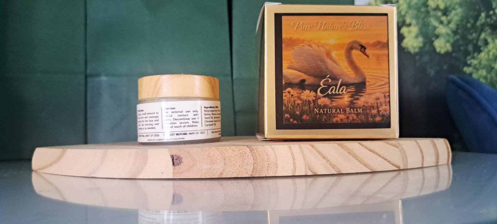Éala Natural Balm 30g jar photographed beside the 50g jar